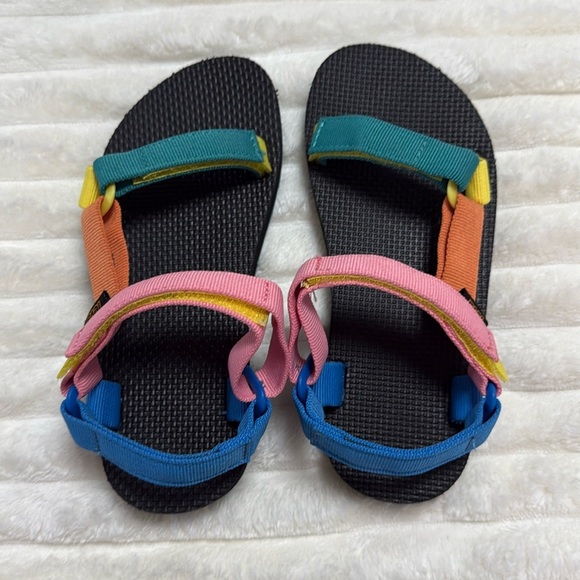 Teva NWOT Kids Multicolor Sandals - Picture 2 of 5